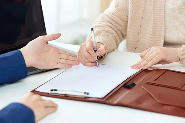 伤害他人法律规定是什么