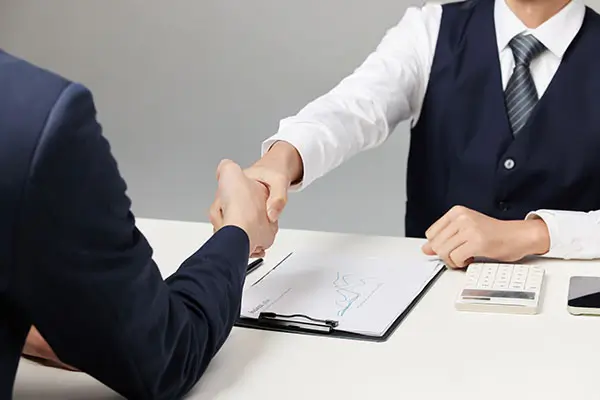 打交警违反什么法律